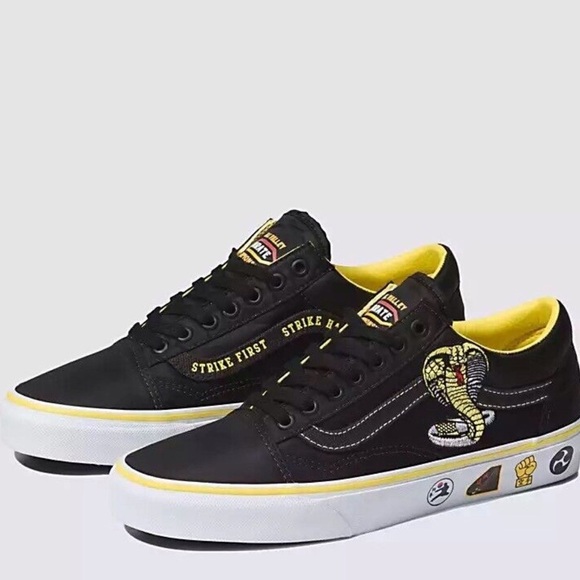 VANS Cobra Kai x Old Skool Cobra Kai Dojo
Black Yellow Size 7.5 Mens - Picture 2 of 13